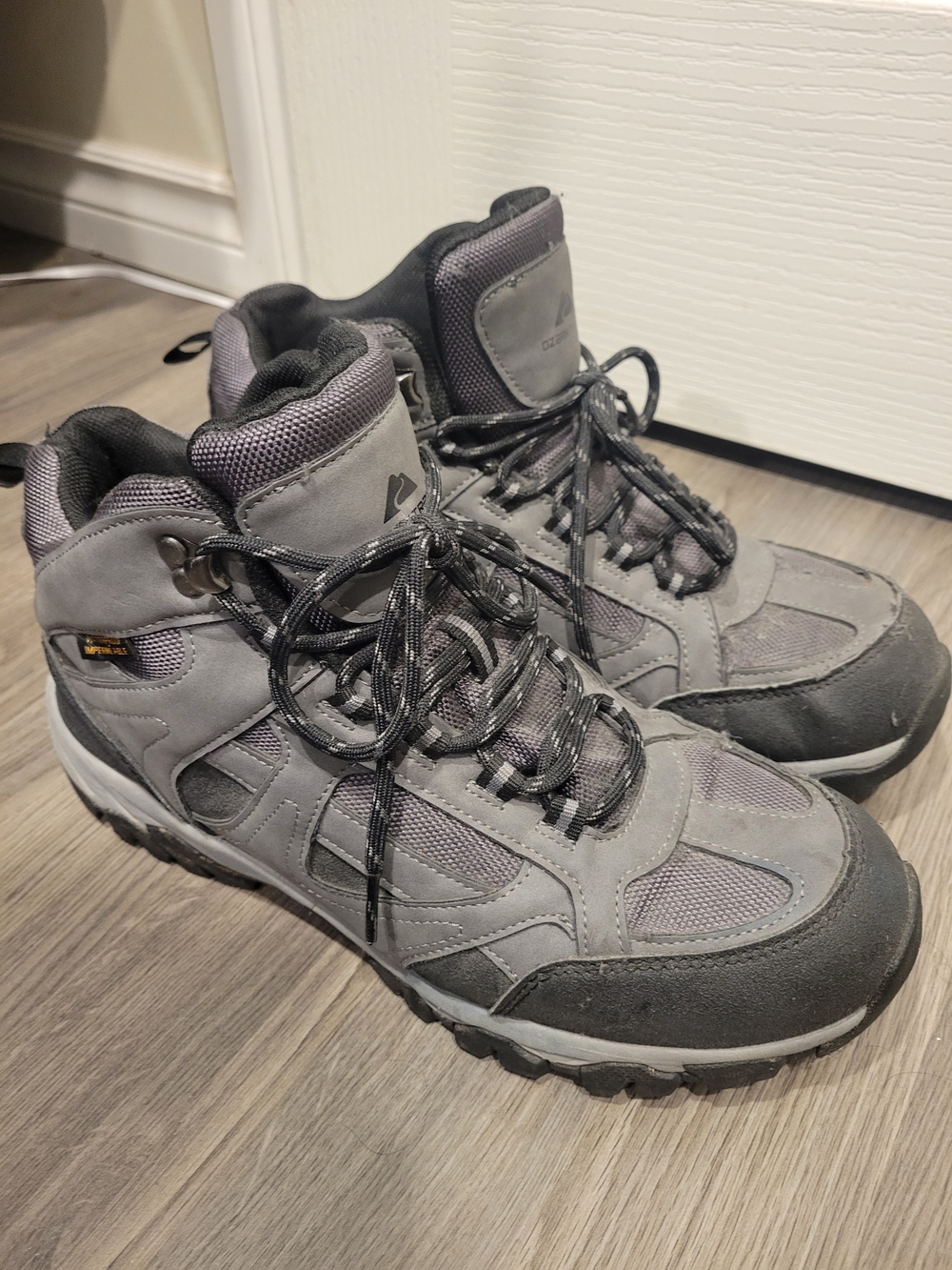 Men's Grey Hiking Boots - Durable Outdoor Shoes Size 10 Waterproof